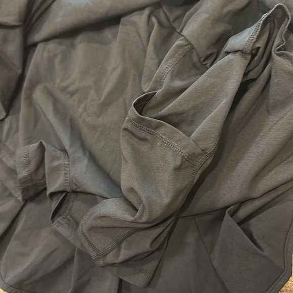 Mono B Clean Lines Skort Size L Black Pull On Style White Stripe Elastic Waist - Picture 8 of 12